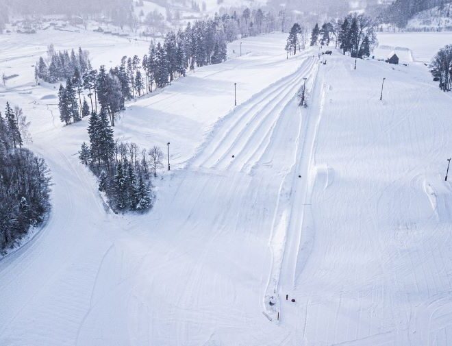 Ansomäe-snowtubing-otepää-midatehalounaeestis